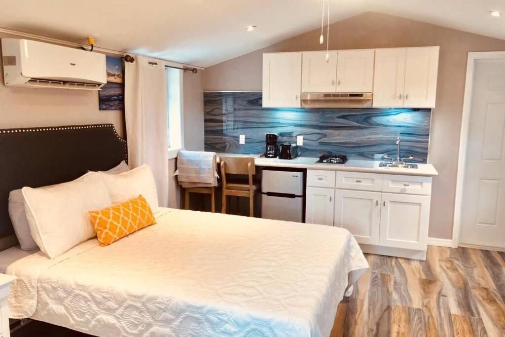 King & Queen Suite #8 Νασάου Εξωτερικό φωτογραφία